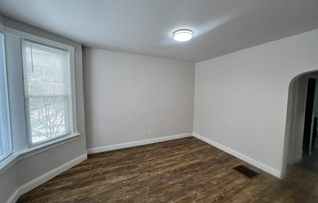 8208 S SOUTHSHORE DR