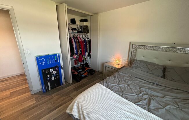 2 beds, 1 bath, $1,395, Unit 103