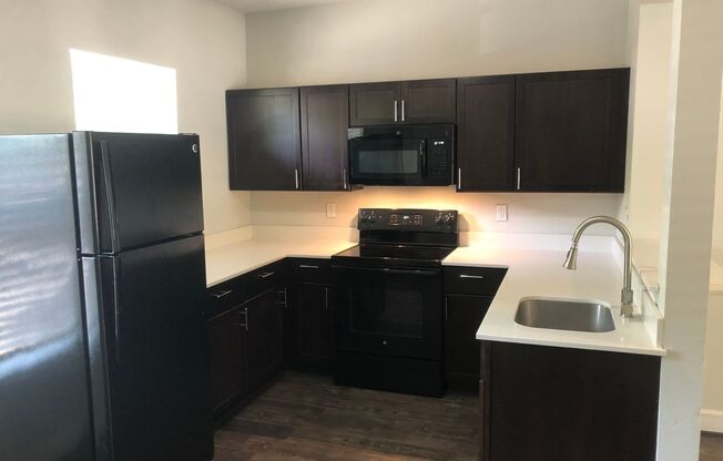 1 bed, 1 bath, $1,095, Unit Unit 101