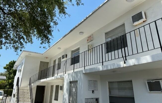 2 Bed/ 1 Bath in Little Havana