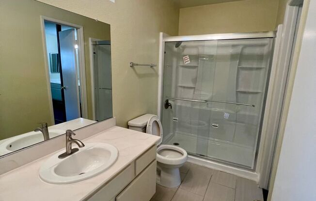 Charming 2 Bed 1.5 Bath Condo in Quiet and Safe Ontario Neighborhood