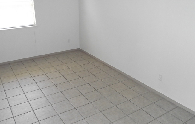 East El Paso 3 bed Refirg A/C