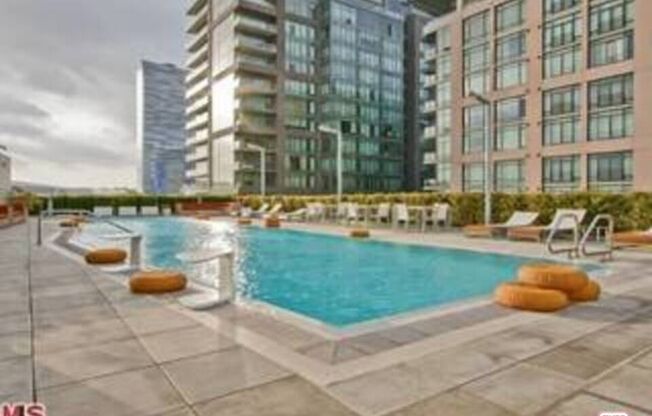 1 bed, 1 bath, 920 sqft, $2,800, Unit 1309