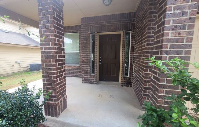 Clean Home Close to Randolph AFB (Converse)