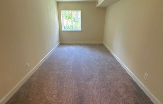 1 bed, 1 bath, 745 sqft, $1,750, Unit 14204 #A1