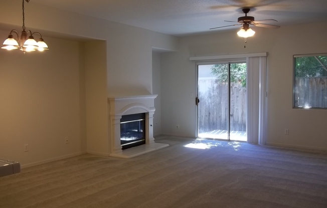 2 beds, 2.5 baths, 1,000 sqft, $1,795, Unit **31 Spruce - 542