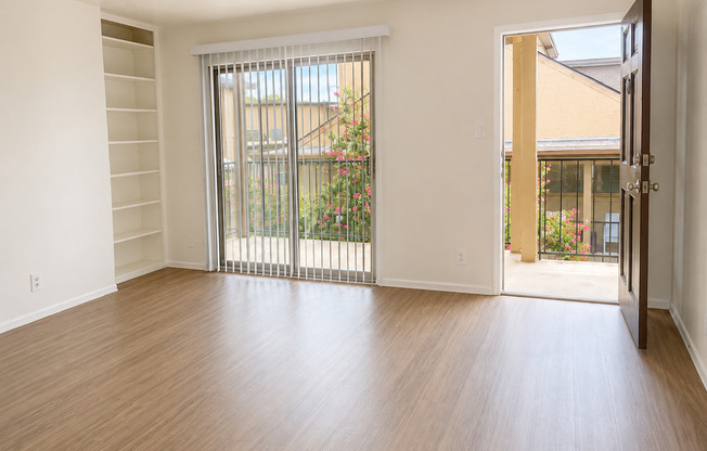 1 bed, 1 bath, 619 sqft, $1,350, Unit OPA-380