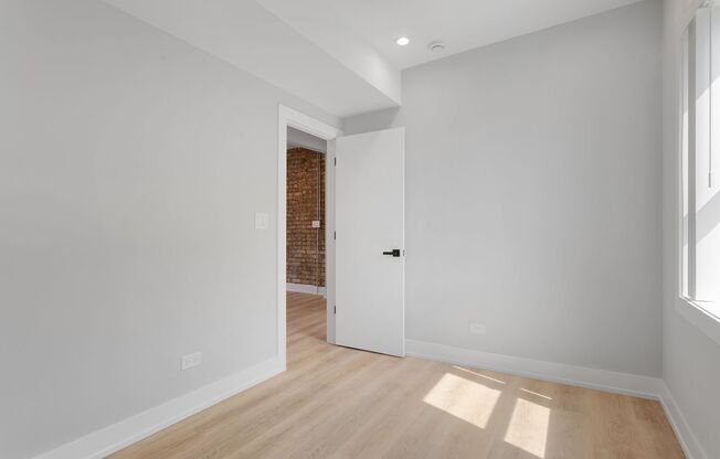 2 beds, 2 baths, 646 sqft, $2,200, Unit 1550-1C