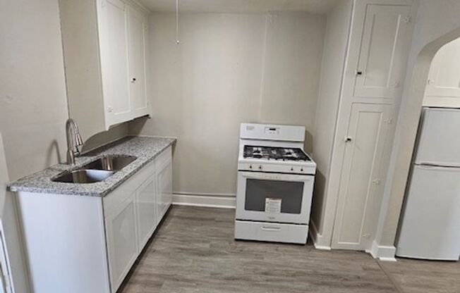 1 bed, 1 bath, 745 sqft, $750, Unit Unit D