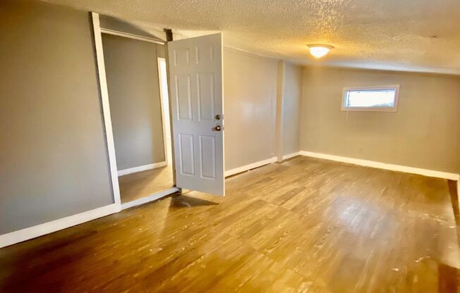 $0 First Month's Rent / $0 Deposit at Move-in