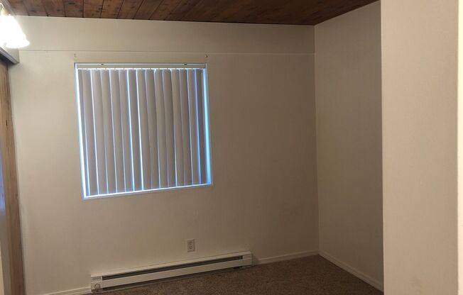 1 bed, 1 bath, 420 sqft, $585, Unit 8257