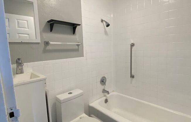 Studio, 1 bath, 500 sqft, $850, Unit 253