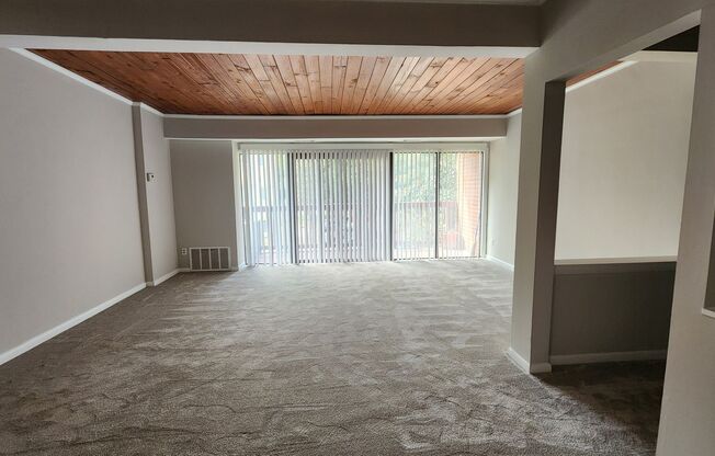 Completely Remodeled 2/2 Condo