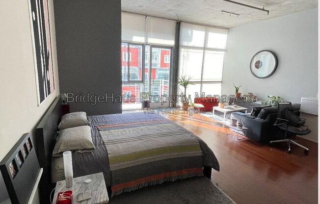 Studio, 1 bath, 718 sqft, $2,200, Unit 409