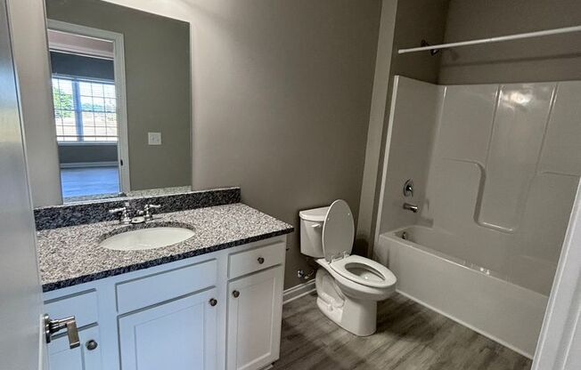 1 bed, 1 bath, 765 sqft, $895, Unit 226 2B