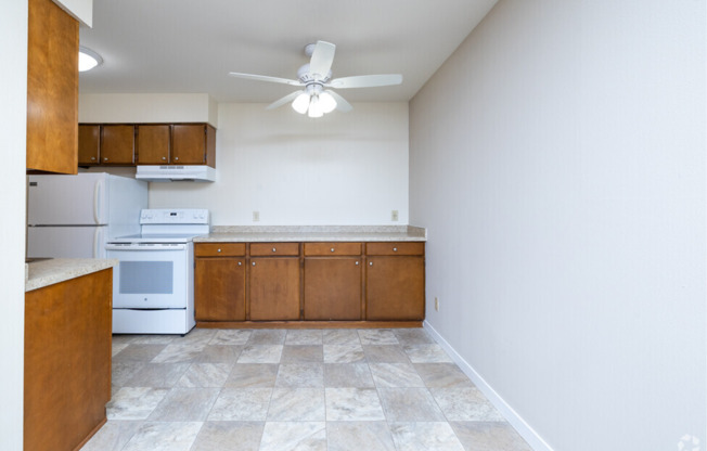 1 bed, 1 bath, 625 sqft, $1,005, Unit 210