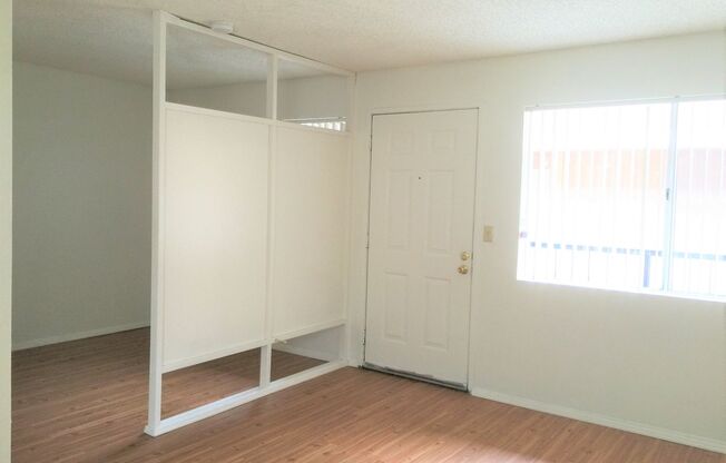 Studio, 1 bath, 350 sqft, $1,295, Unit 0011