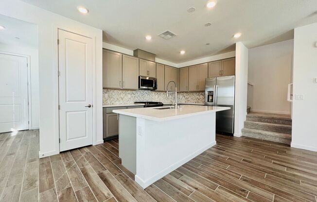s 4 bedroom 2.5 Bathrooms with Loft, home is a Must See!
