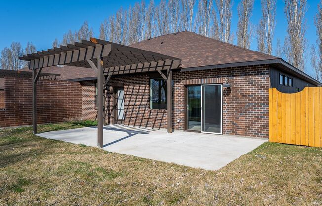 Condo for rent on the Country Club Golf Course