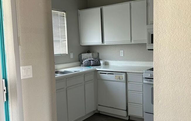 1 bed, 1 bath, 745 sqft, $1,375, Unit CA 5155-210