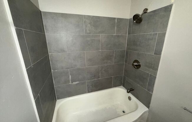1 bed, 1 bath, 500 sqft, $925, Unit 106