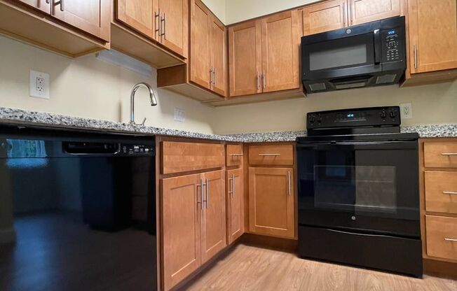 2 beds, 2 baths, 1,000 sqft, $2,150, Unit 14229 #203