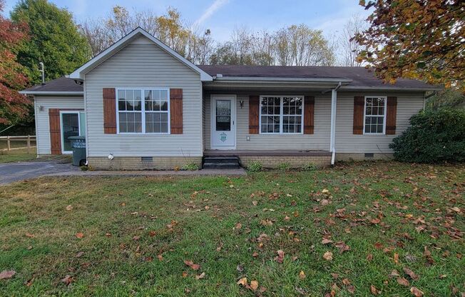 3 Bed, 2 Bath Single Family Home-Between Sparta/Cookeville-Fenced Yard