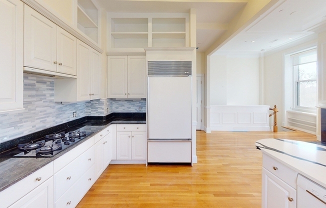 22 BEACON ST