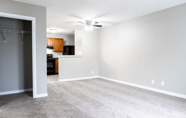 2 beds, 1 bath, 812 sqft, $905, Unit K-5