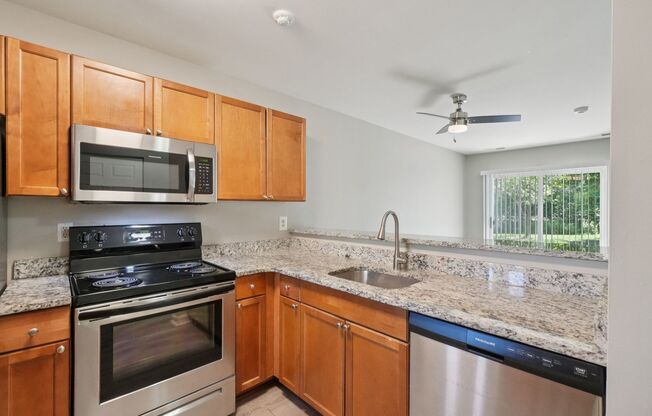 3 beds, 2 baths, 1,200 sqft, $1,899, Unit 04-40468