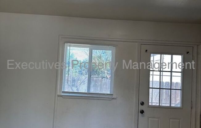 3 beds, 2 baths, $1,600