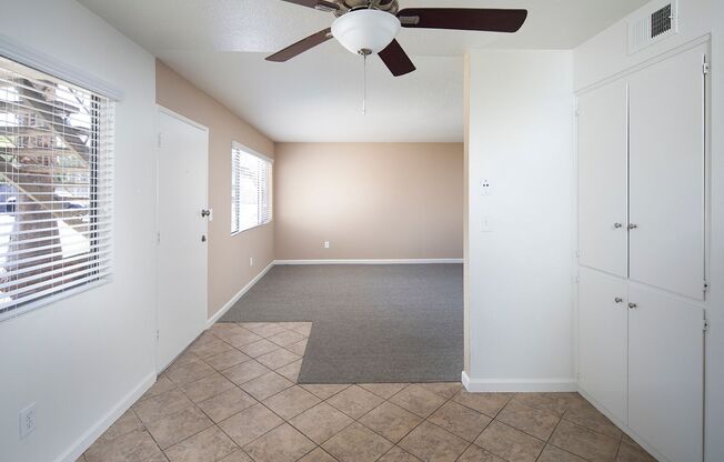 *1 MONTH FREE!* 2BR in La Mesa with Onsite Laundry and Parking