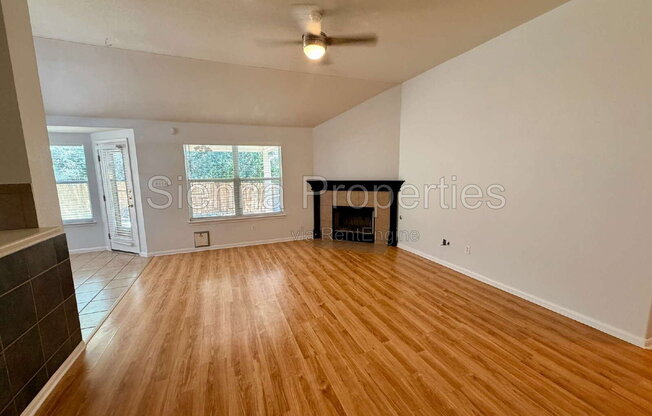 1517 HAWK DR