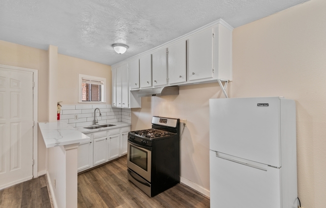 4811 Oakland Street - 8