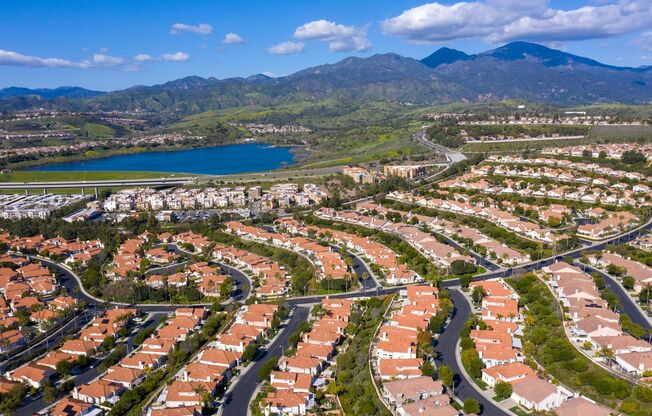 2 beds, 2 baths, $4,995