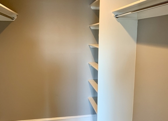 1 bed, 1 bath, 718 sqft, $3,850, Unit 414