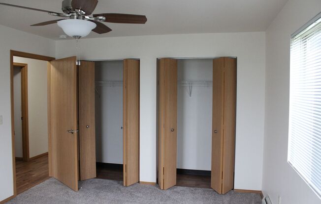 2 beds, 1 bath, 1,050 sqft, $1,149.99, Unit 154-01