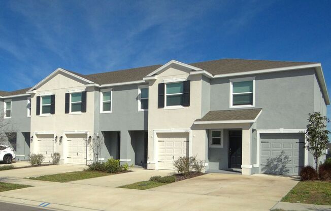 Gorgeous 3bed /2.5 bath townhome