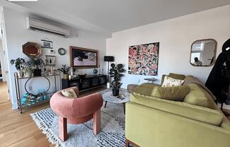 2 beds, 2 baths, $5,425, Unit 702