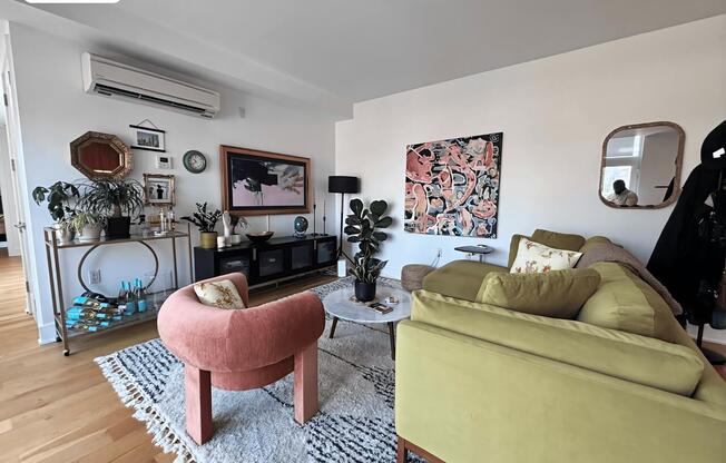 2 beds, 2 baths, $5,425, Unit 702