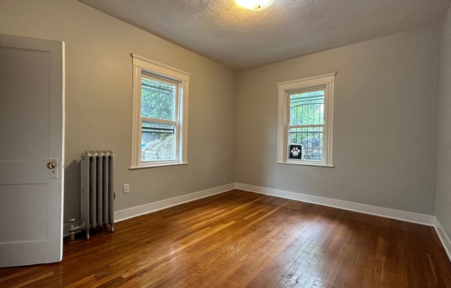 3 beds, 1 bath, 1,450 sqft, $2,950, Unit 2