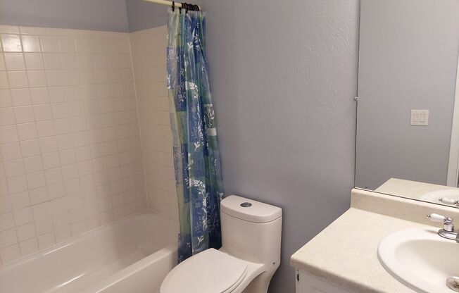 2 beds, 2 baths, $1,600