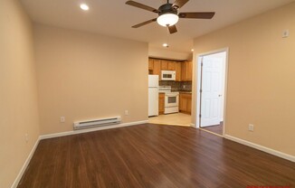 1 bed, 1 bath, 750 sqft, $900, Unit 1R (1-Rear)