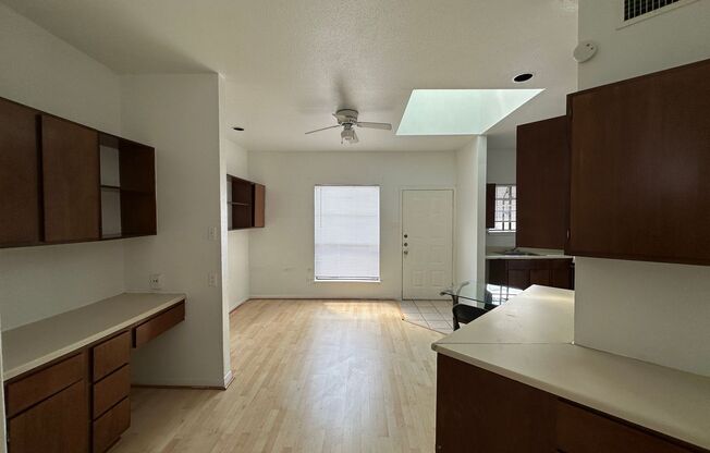 Studio, 1 bath, 432 sqft, $895, Unit 120