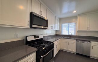 E Appleton Apts (1309)