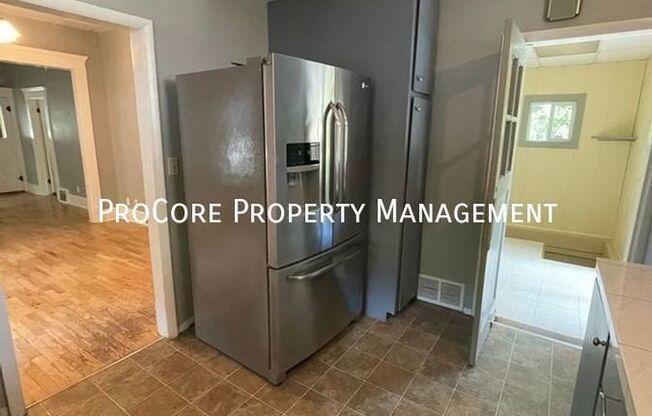 3 beds, 1 bath, 1,176 sqft, $1,995