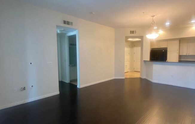 2 beds, 2 baths, $1,650, Unit 116