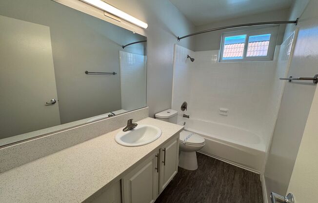 2 beds, 1.5 baths, 1,055 sqft, $3,085, Unit R084
