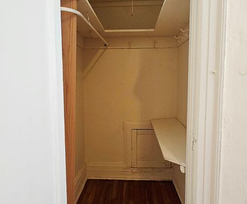 2 beds, 2 baths, 775 sqft, $1,975, Unit 210