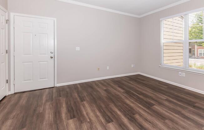 2 beds, 1 bath, 895 sqft, $1,746